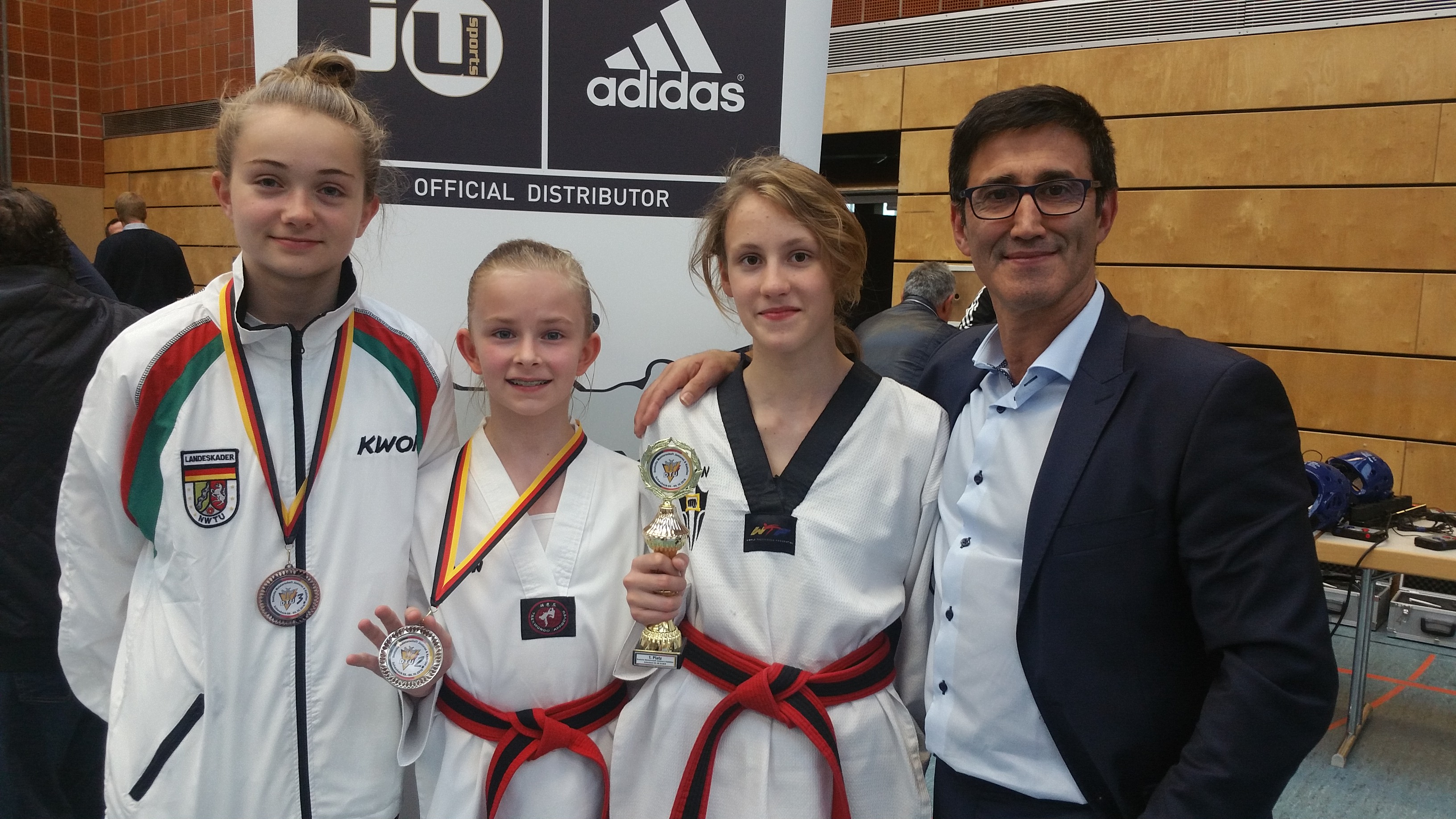 Gold, Silber und Bronze für Trio vom TKD Center Iserlohn